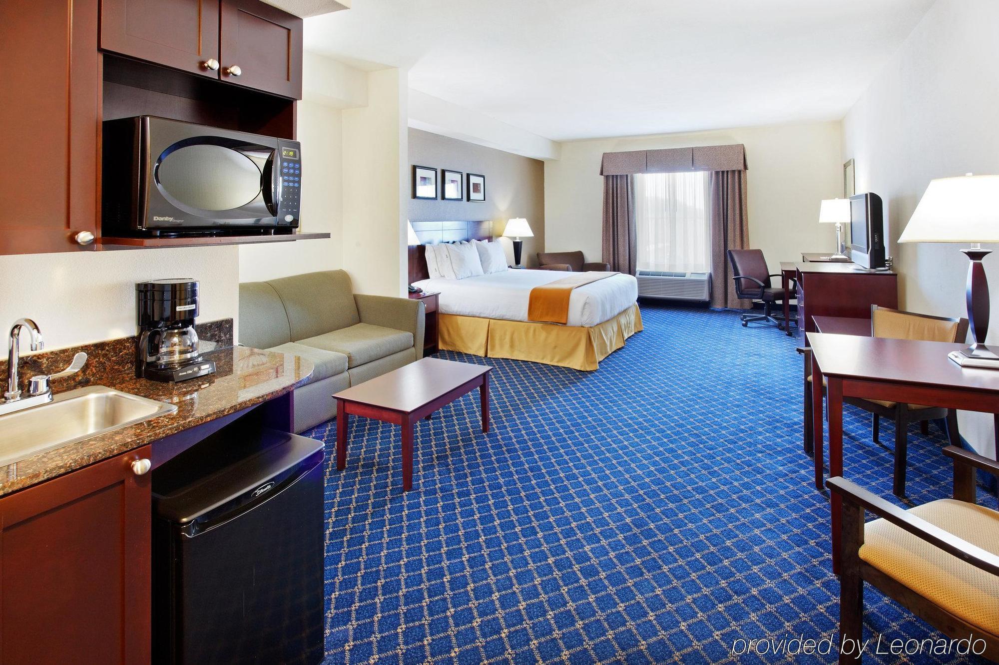 Holiday Inn Express & Suites Cookeville By Ihg Room photo