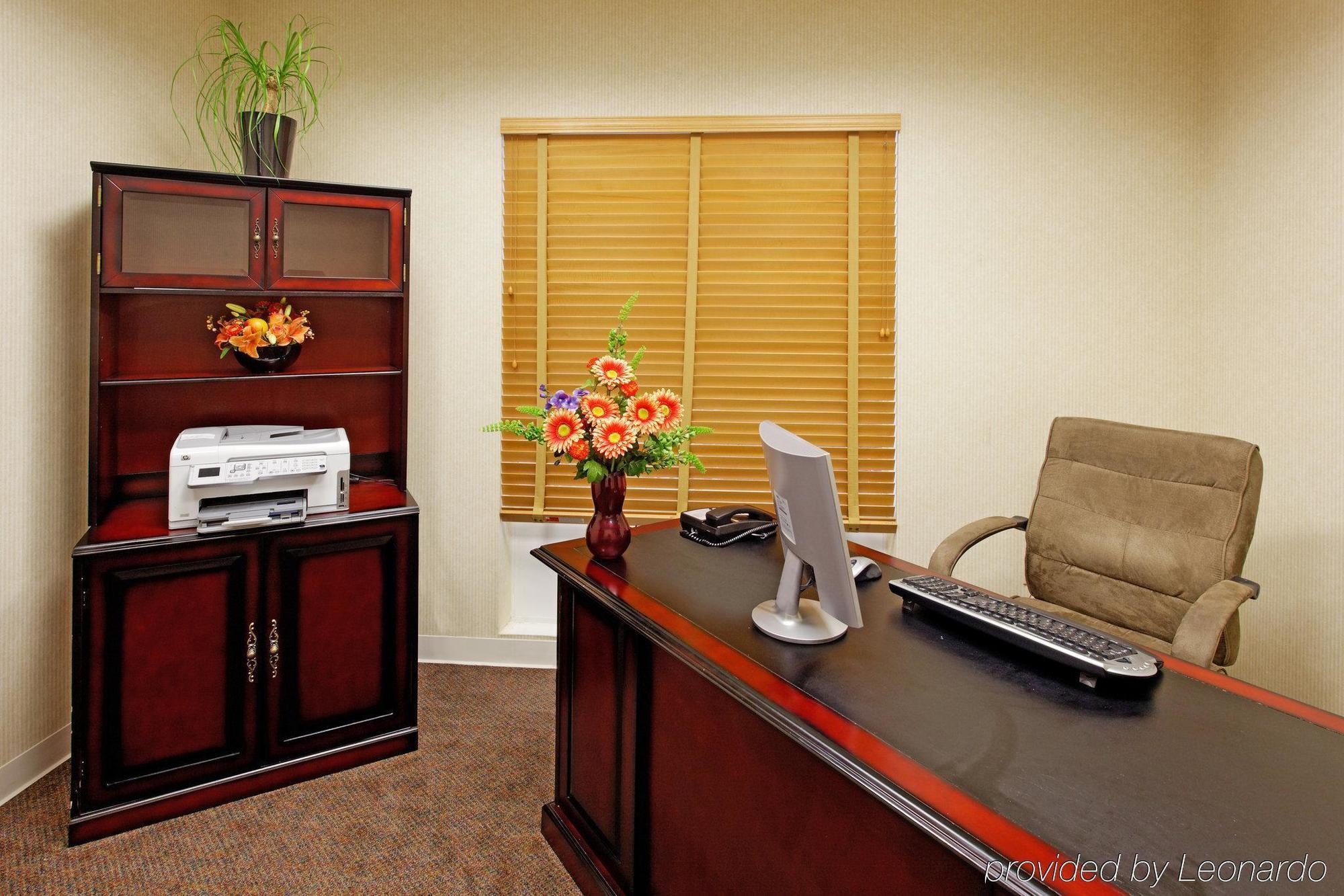 Holiday Inn Express & Suites Cookeville By Ihg Facilities photo