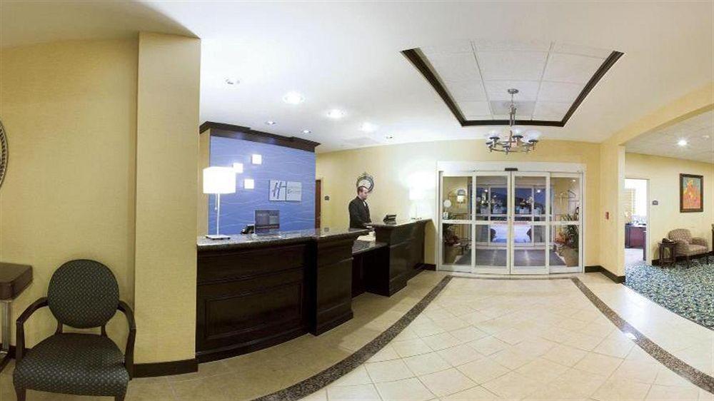Holiday Inn Express & Suites Cookeville By Ihg Exterior photo