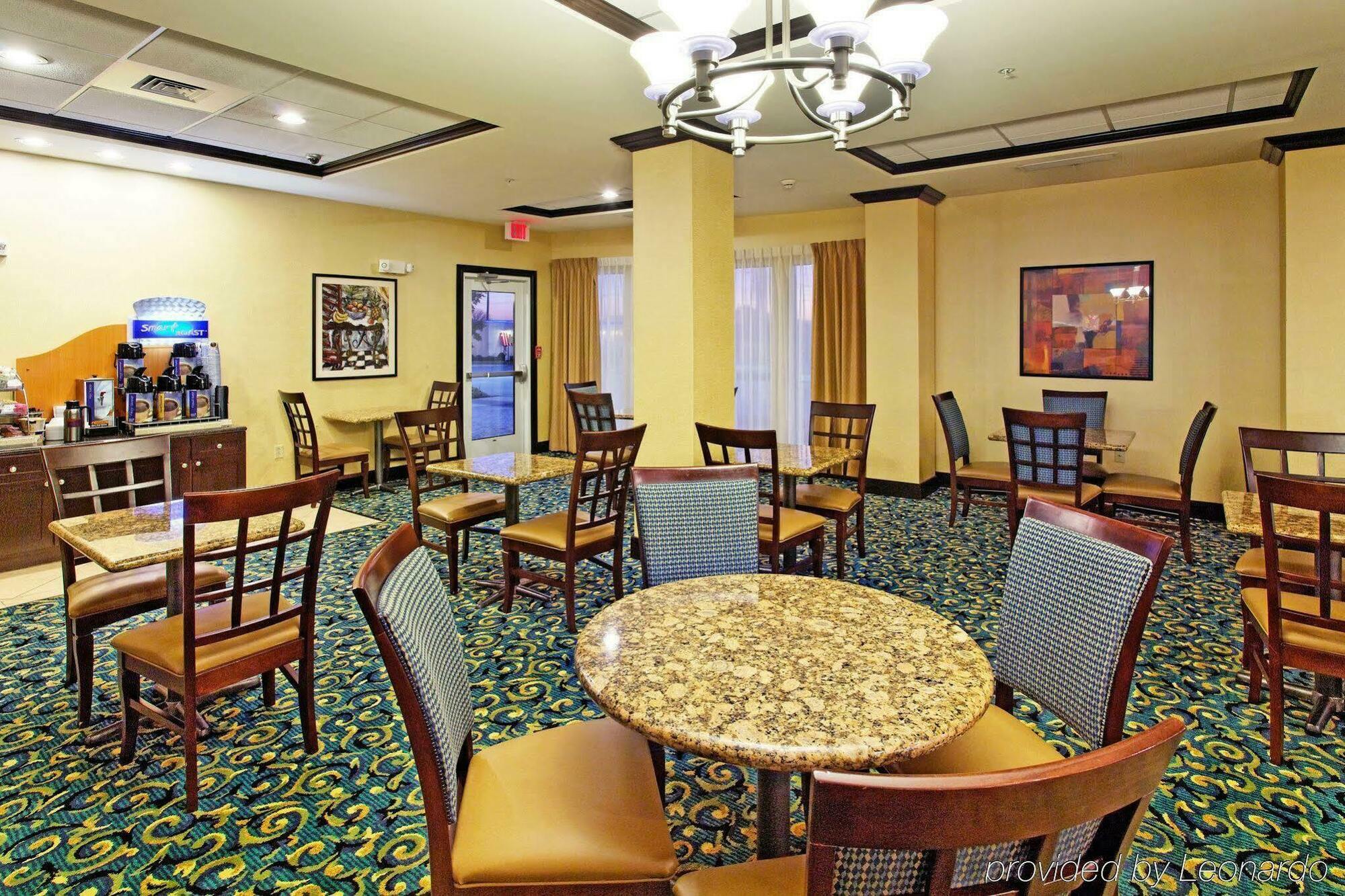 Holiday Inn Express & Suites Cookeville By Ihg Restaurant photo